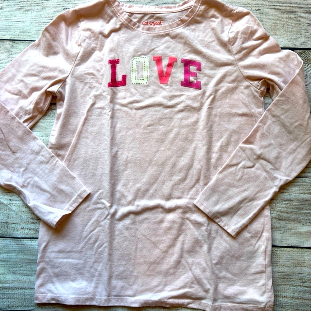 Girl’s Long Sleeve Valentines Day “LOVE” Tee Sz 10/12